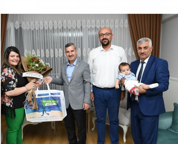 Başkan Çınar, ‘Yeşilyurt Gurbet Değil’ Projesindeki 3 Bin 700’ncü Aileyi Ziyaret Etti
