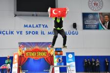 Cambaz Mithat ‘Yetenek Sirkiniz’ Gösterisi Renkli ve Heyecanlı Anlara Sahne Oldu