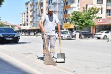 Temizlik Hizmetleriyle, Yeşilyurt’un Temiz Ve Düzenli İmajı Korunuyor