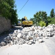 Başkan Geçit, “Mahallelerimizi Daha Estetik ve Güvenli Hale Getiriyoruz”