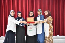 Maharetli Eller, En Güzel Analı-Kızlı Yemeğini Yapmak İçin Yarıştı 