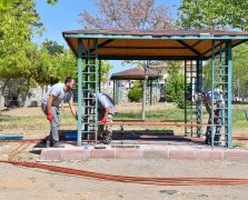 Yeşilyurt’ta Parklar Yenileniyor, Sosyal Alanlar Hayat Buluyor