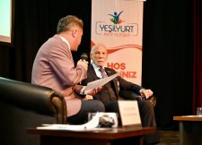 Yeşilyurt’taki Anlamlı Söyleşi Duygusal Anlara Sahne Oldu