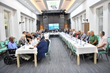 Yeşilyurt Belediyesi’nden İhtiyaç Sahibi Yaşlılara Tansiyon Aleti Desteği!