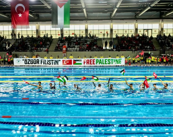 Kulaçlar Gazze İçin Atıldı! Sporculardan Duygusal Destek