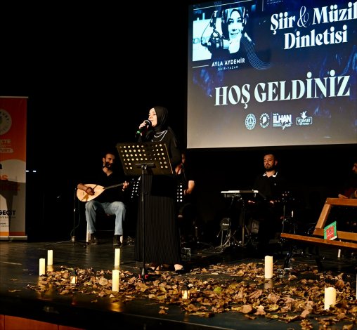 Yeşilyurt’ta “Şiir Ve Müzik Dinletisi” Sanatseverlerden Tam Not Aldı!