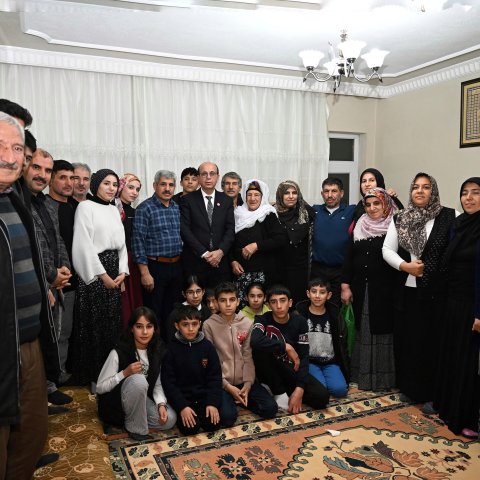 Başkan Geçit’ten Dört Kuşağın Bir Arada Yaşadığı Aileye Ziyaret!