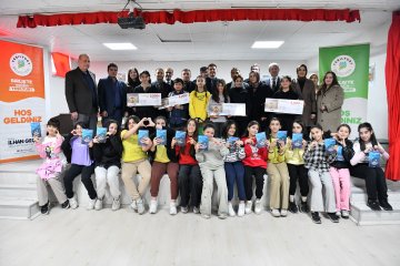 Genç Yüreklerden Savaş Çocuklarına Duygu Yüklü Mektuplar