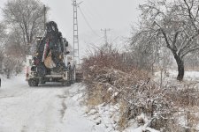 Yeşilyurt’ta Karla Mücadele Aralıksız Sürüyor!