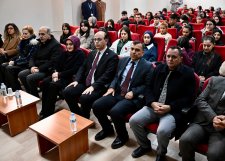 Yeşilyurt Belediyesi’nden Öğrencilere “TYT-AYT” Kaynak Kitap Desteği!