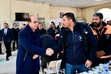 Başkan Geçit’ten Temizlik, Park ve Bahçeler ile Makine İkmal Personeline Moral Ziyareti!