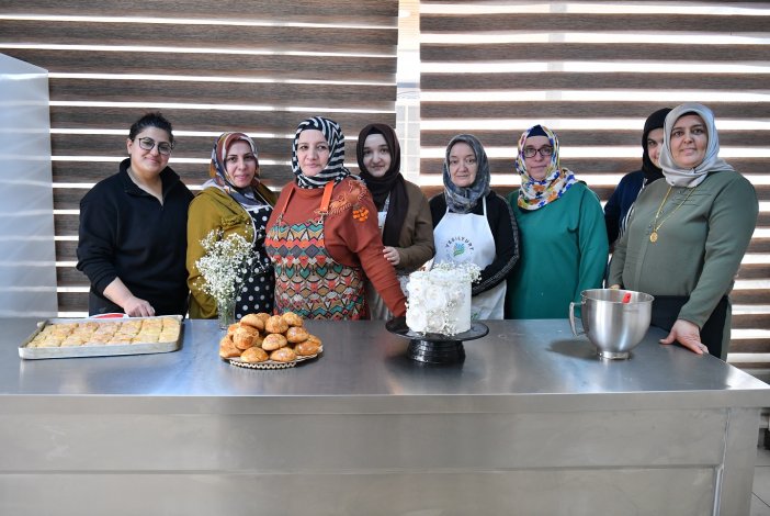 Yeşilyurt’ta Kadınlar Üretiyor, Emeğe Değer Katılıyor!