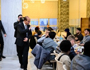 Başkan Geçit, 36 Farklı Ülkeden Gelen Uluslararası Öğrencileri İftarda Ağırladı 