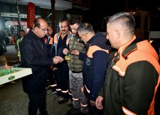 Başkan Geçit, İnönü Mahallesindeki Temizlik Çalışmalarını İnceledi  