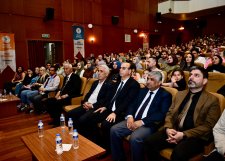 “Duyulmayan Çocuk, Yorgun Anne-Baba, Kaybolan İletişim” Konferansına Yoğun İlgi