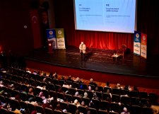 “Duyulmayan Çocuk, Yorgun Anne-Baba, Kaybolan İletişim” Konferansına Yoğun İlgi