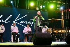 Yeşilyurt’ta Gönülleri Buluşturan Gece: Celal Karatüre Konseri Büyük İlgi Gördü