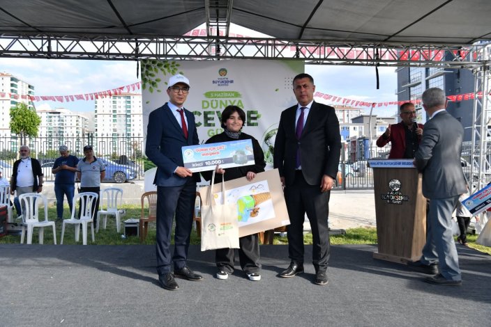 Atık Pil Toplama Ve “Dünya İçin Çiz” Yarışmalarında Ödüller Sahiplerini Buldu