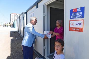“Depremzedelerimizin Temel İhtiyaçlarını Planlı Hizmetlerle Gideriyoruz”